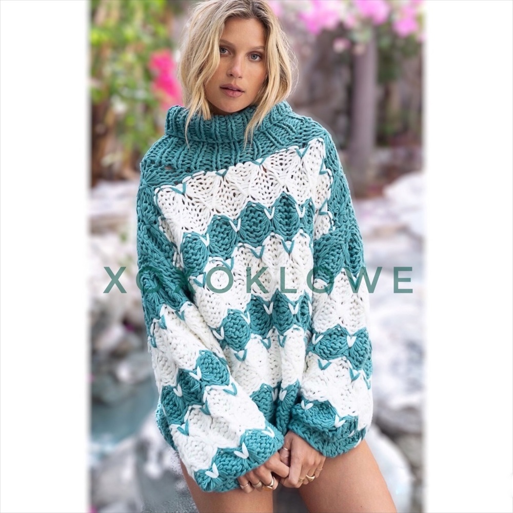 POL Teal & Ivory Striped Chunky Knit Turtleneck Sweater Relaxed Fit